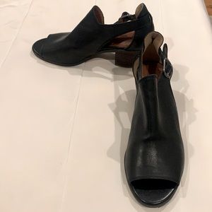 Lucky Brand bootie leather open toe 5.5